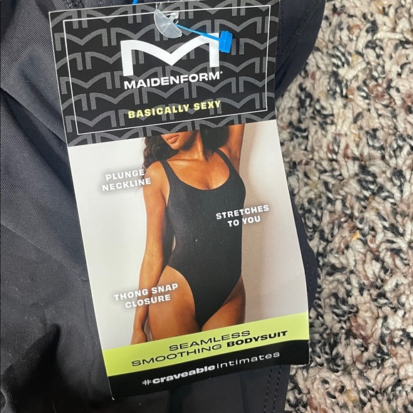 Maidenform Seamless Slimming Black Thong Bodysuit Woman’s Size M | NWT - Picture 9 of 9